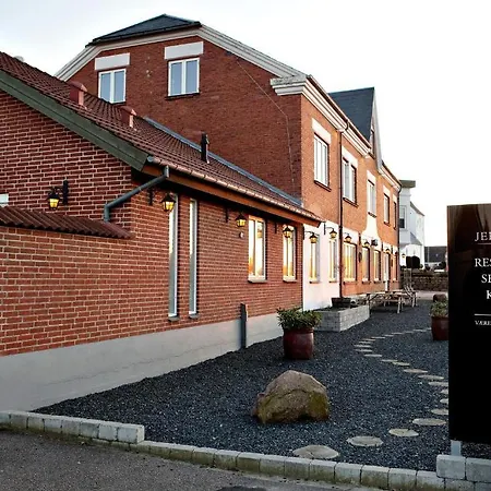 Zajazd Jerlev 3*